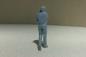 Preview: Figur Mann mit Kind auf dem Arm - unbemalt - 1 : 22,5