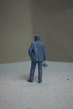 Preview: Figur Bahnhofsvorsteher - unbemalt