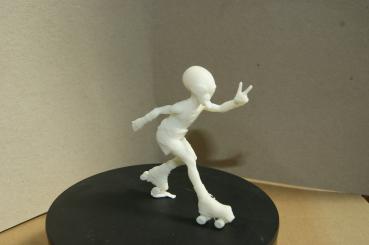 Figur Alien mit Rollschuhen - unbemalt
