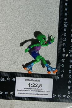 Preview: Figur Alien mit Rollschuhen - unbemalt