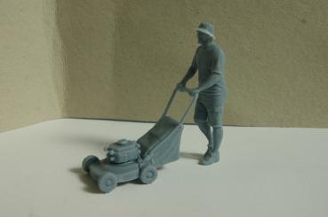Preview: Figur Mann mit Rasenmäher - unbemalt