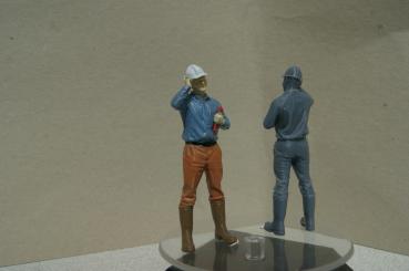 Preview: Figur Facharbeiter mit Klemmbrett - unbemalt - Kopie