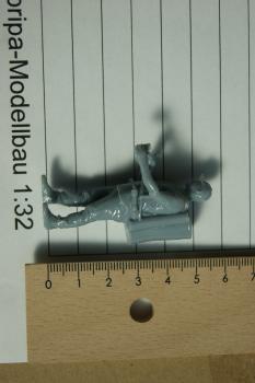 Figur Getränke-Verkäufer - unbemalt - 1 : 32
