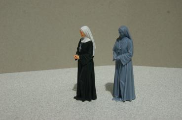 Preview: Figur Schwester Gabi - unbemalt - 1 : 22,5