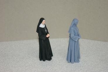 Preview: Figur Schwester Julia - unbemalt - 1 : 22,5