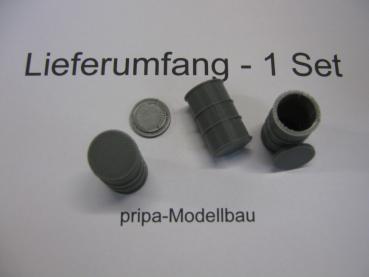 Fässer, 3er Set  1:32