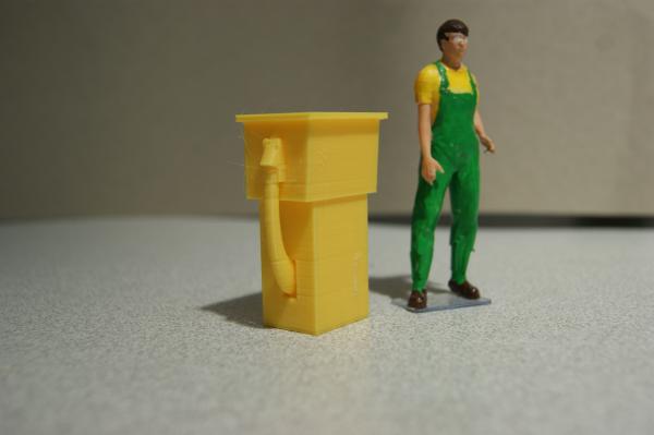 Zapfsäule 70er/80er Jahre Doppelpack 1:32/35