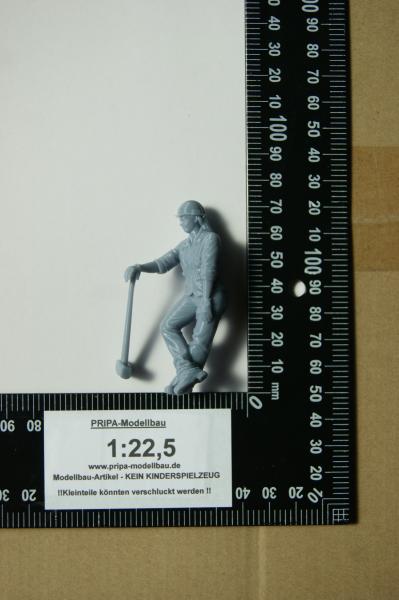 Figur Bauarbeiterin mit Abbruchhammer - unbemalt