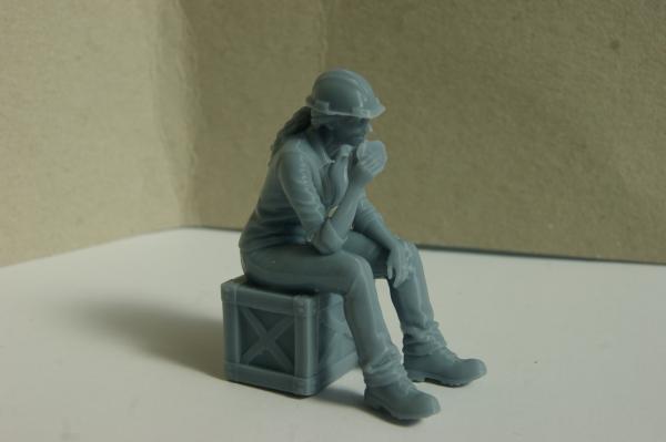 Figur Bauarbeiterin - unbemalt - Kopie