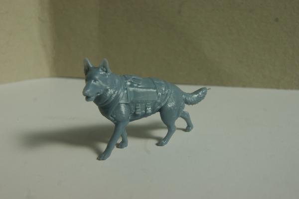 Police dog figurine – unpainted