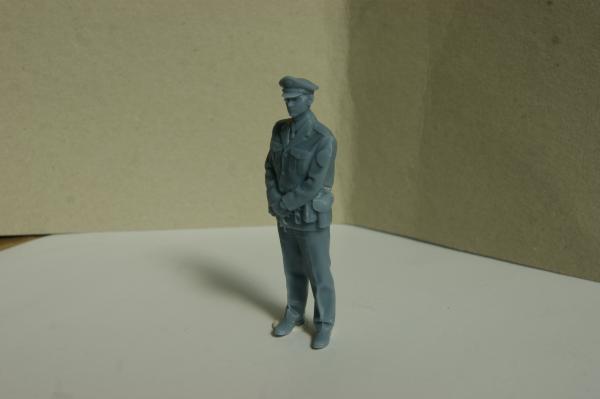Figur Polizist stehend - unbemalt