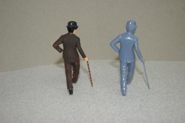 Figur Charly-Imitator - bemalt - 1 : 22,5