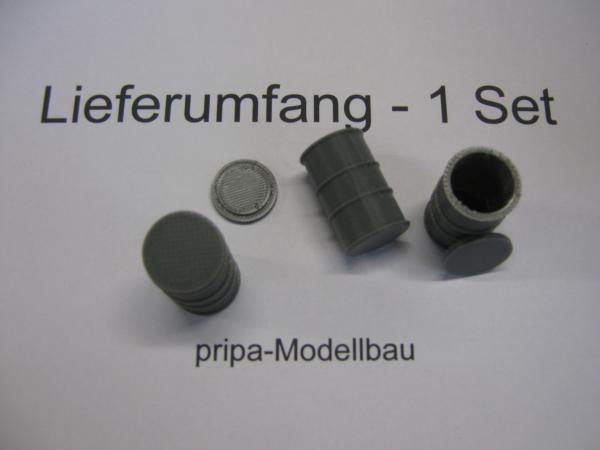 Fässer, 3er Set  1:32